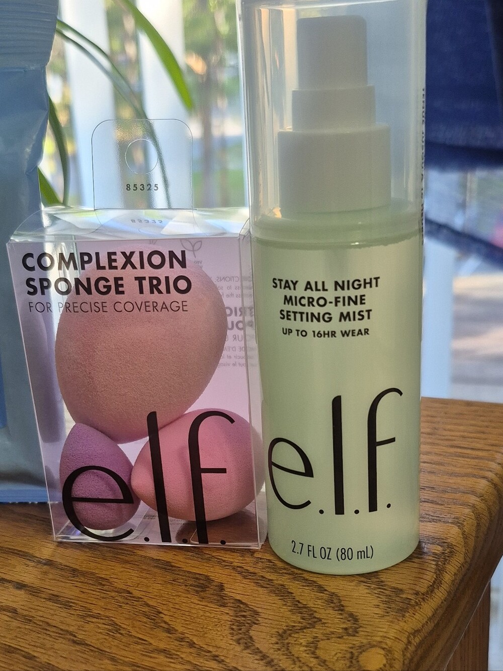 Makeup Bundle. E.L.F. sponge Trio And Setting Spray, Nicole Miller Nude Eyshadow - Picture 4 of 5